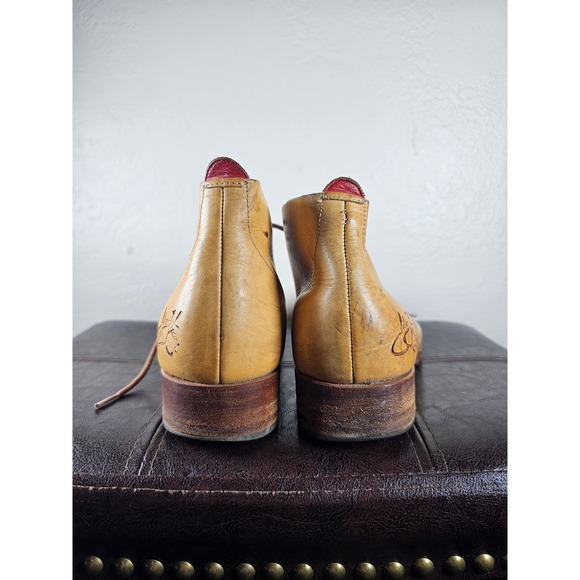 John Fluevog Yellow Camel Tan Lace Leather Preppy Honor is Strength Boots sz 8